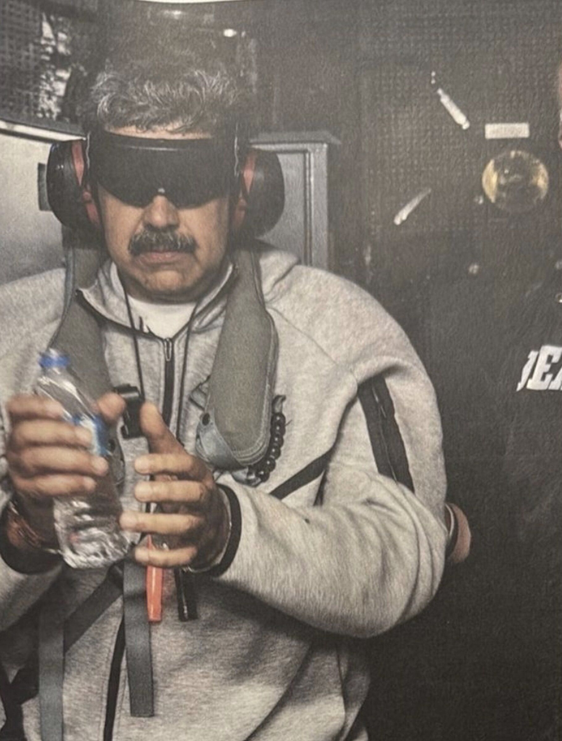 U.S. Forces Capture Venezuelan President and Wife in Dramatic Operation